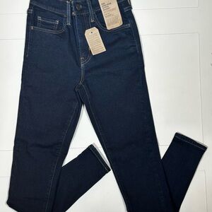 NWT Levi's Women's High-Rise Super Skinny Dark Wash Jeans Size 24x28